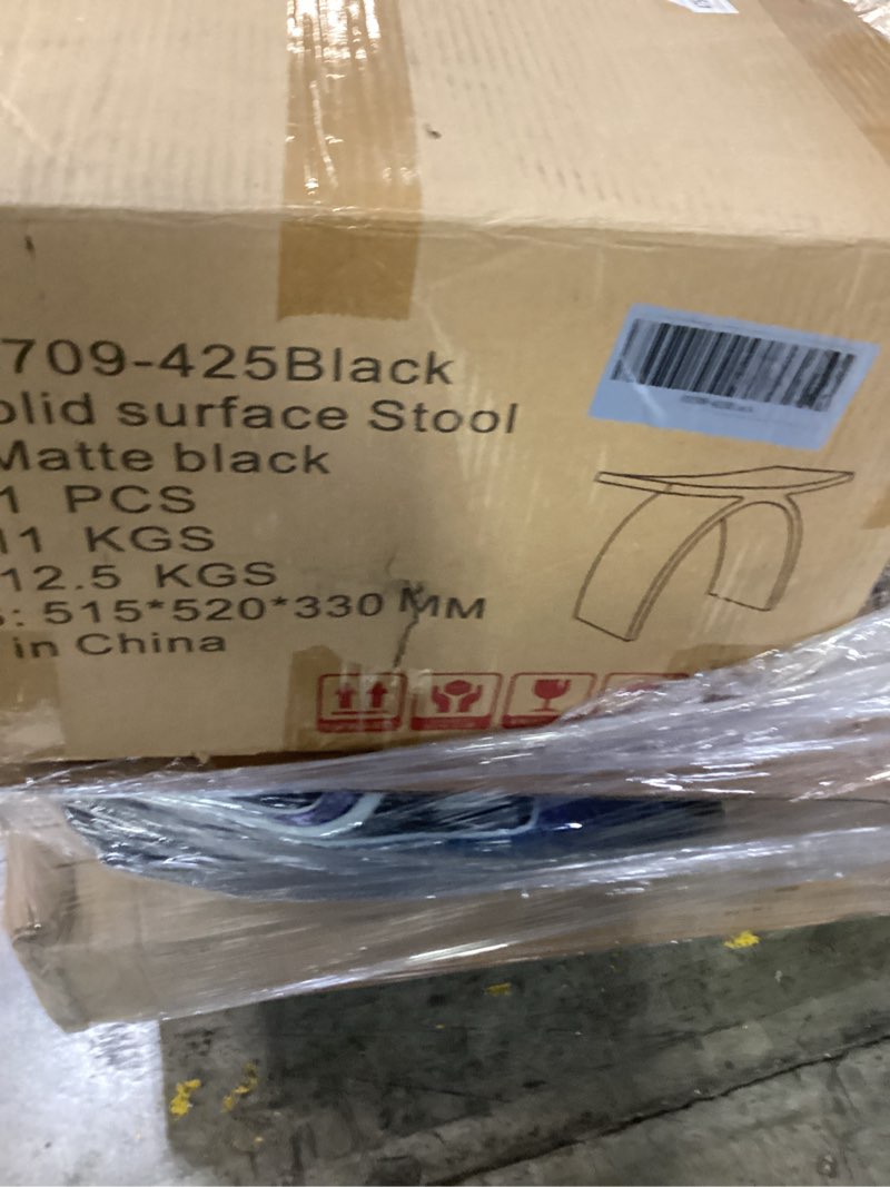 https://lotting-media.assets.bidfta.com/lotting_8728b362-1cd4-4e99-aed1-b213a2d59a8a