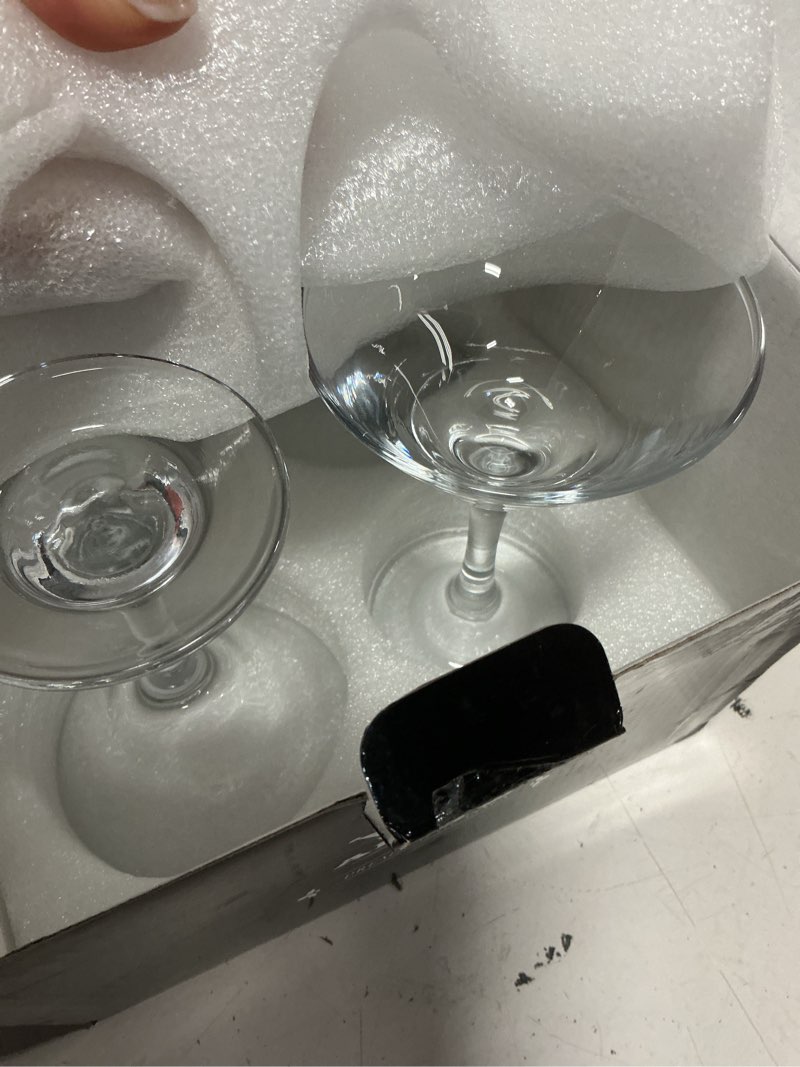 Condition photo showing Good Condition for martini glasses set of 4 - small size 120 ml / 4 oz premium cocktail glasses for espresso martinis, margaritas, manhattans, cosmopolitans - elegant bar accessories & housewarming gifts 4 fl oz