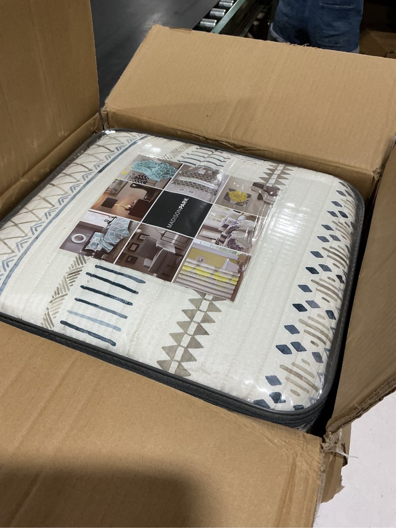 Condition photo showing New/Like New for madison park queen quilt set, southwestern boho coverlet queen bedding reversible seersucker, channel quilting, all season, soft microfiber queen size quilt, fraser, full/queen, taupe/blue 3 piece taupe/blue full/queen