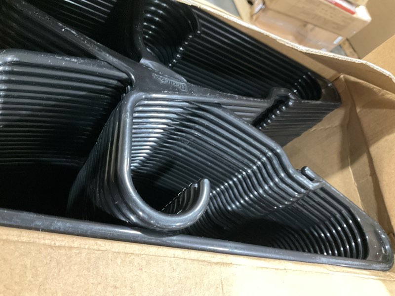 Condition photo showing Good Condition for NEATERIZE Clothes Hangers Plastic 100 Pack For Adults - Plastic Hangers, The Perfect Coat Hanger and Space Saving Clothes Hangers for Closet, Percheros Ganchos para Colgar Ropa Hangars - Black Hangers Black 100