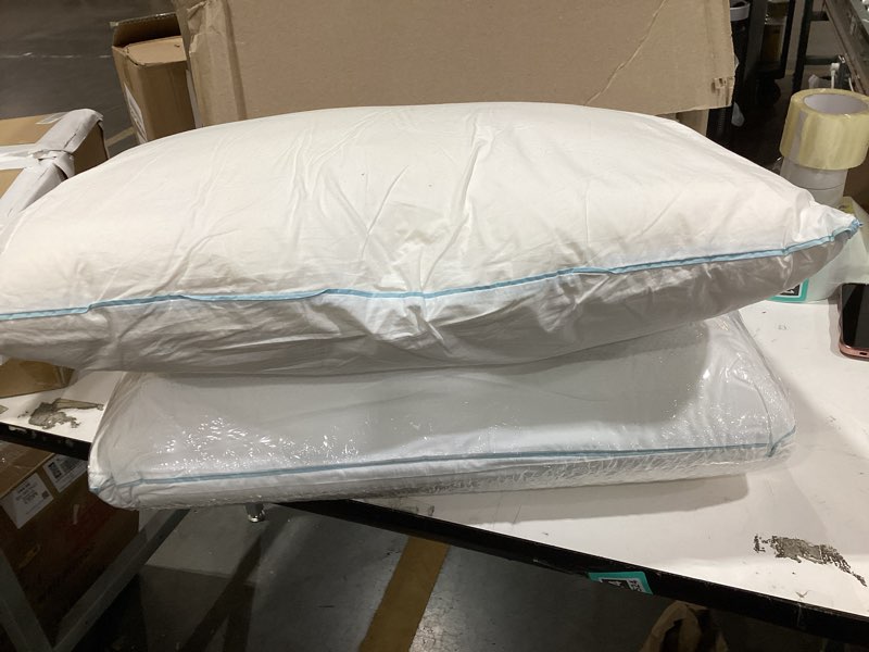 Condition photo showing Good Condition for TEMPUR-Pedic TEMPUR-Cloud Dual Cooling Pillow, Queen-2-Pack, Queen, White 2 Count Queen 2