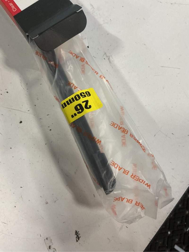 Condition photo showing Good Condition for compatible with audi q7 2016-2024 wiper blades front windshield wipers water repellent available in all-seasons oem quality 2pcs 26"+26" pinch tab black q7 2016-2024