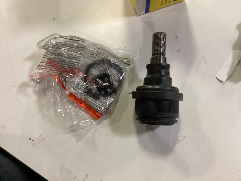 Condition photo showing Good Condition for MOOG K500224 Front Lower Suspension Ball Joint for Toyota Tundra