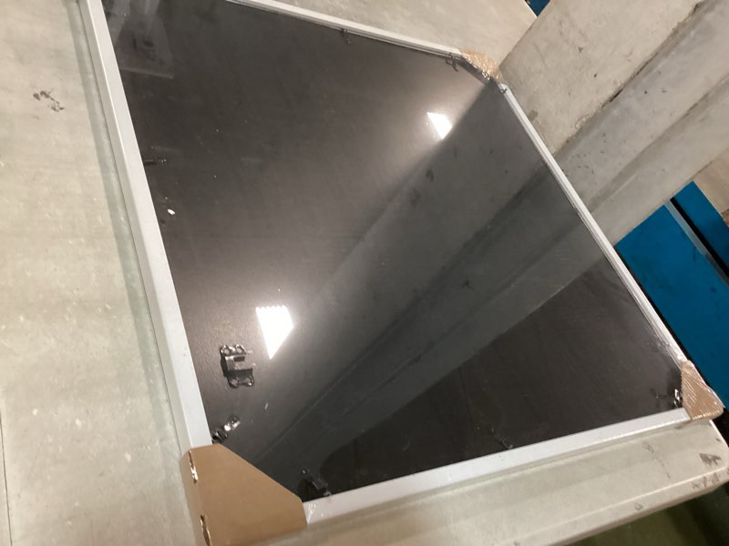 https://lotting-media.assets.bidfta.com/lotting_8757cfea-9acf-44d4-ba61-cb17fa98e26d