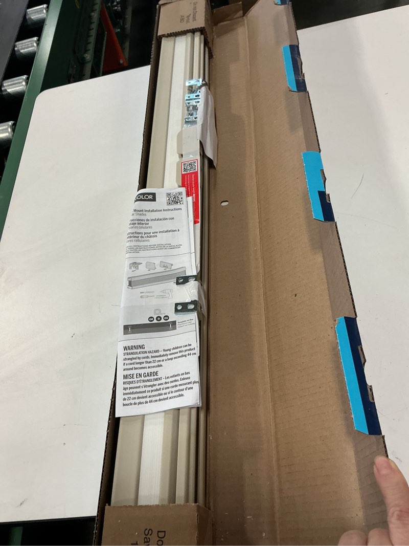 Condition photo showing Good Condition for LEVOLOR-34-in-x-72-in-Graphite-Light-Filtering-Cordless-Cellular-Shade/5014540457