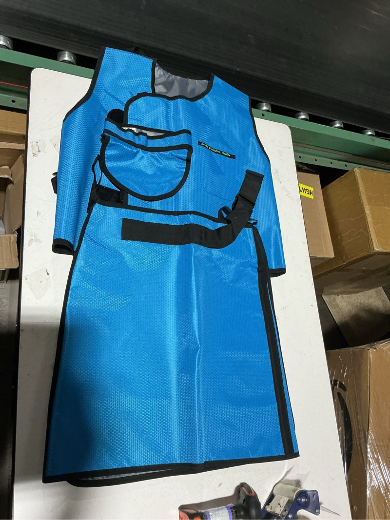 Condition photo showing Good Condition for upgrade 0.5mmpb lead clothes,lead vest and lead skirt with lead collar,dental apron