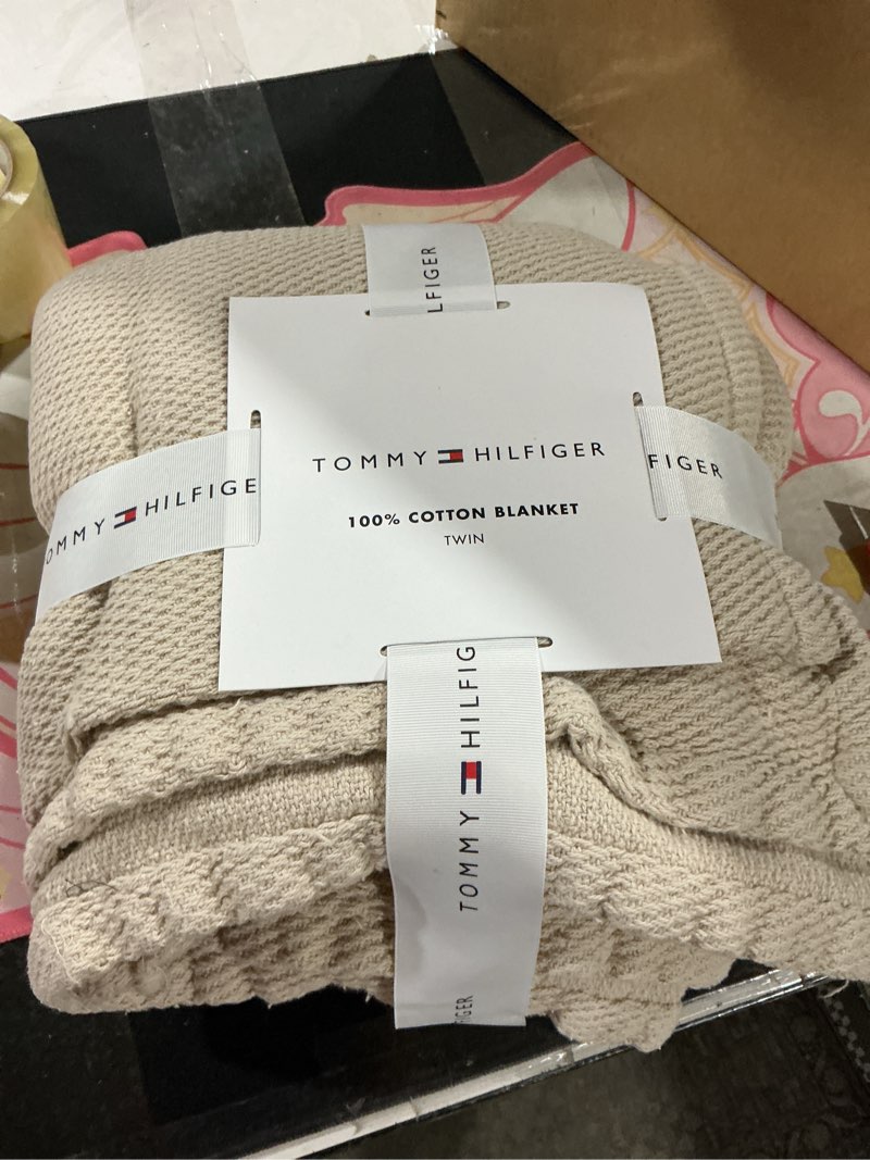 Condition photo showing Good Condition for Tommy Hilfiger - Twin Cotton Blanket, Woven Running Stitched Bedding, Medium Weight Soft Blanket, Anti-Pilling & Fade Resistant, Ideal for Layering, Oeko-TEX Certified (Beige) Twin Running Stitch Beige