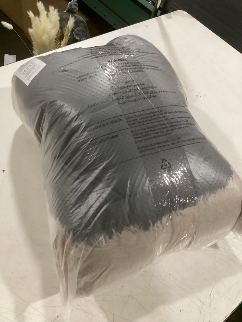 Condition photo showing Good Condition for bedsure calming dog bed for small dogs - donut washable small puppy bed, 23 inches anti-slip round fluffy plush faux fur large cat bed, fits up to 25 lbs pets, camel 23"l x 23"w x 8"th camel