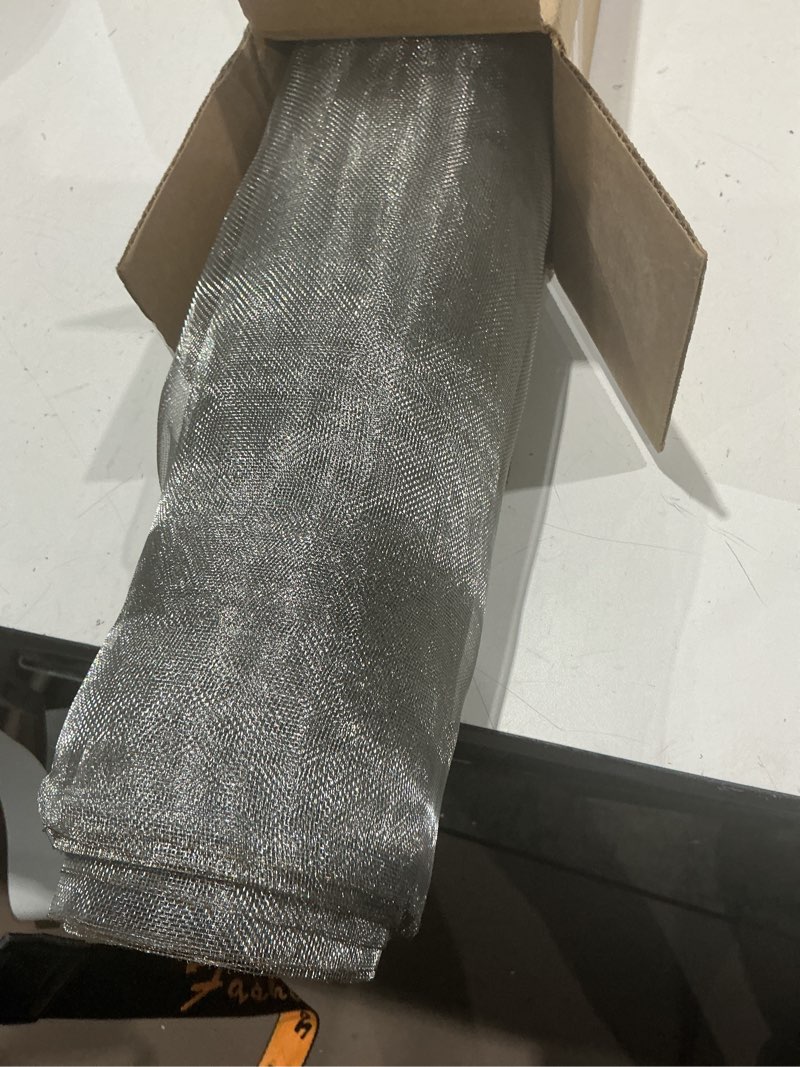 Condition photo showing Good Condition for 304 stainless steel mesh window screen roll 47" x 200" with stab resistant gloves, pet proof window screen replacement, durable wire mesh screen for home and office (47" x 200")