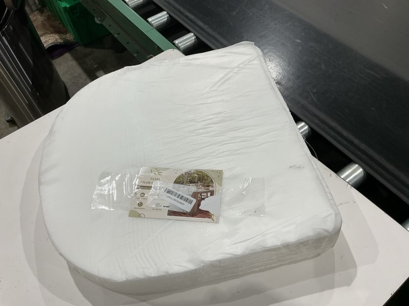 Condition photo showing Good Condition for basic beyond outdoor cushion for patio furniture: waterproof & uv resistant outdoor chair cushion thick patio chair cushion with adjustable ties & handle,