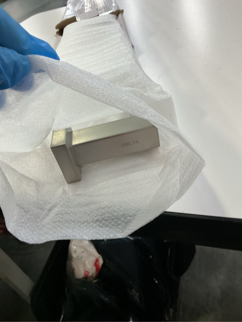 Condition photo showing Good Condition for Delta Faucet Velum 24-Inch Single Towel Bar, Brushed Nickel Bathroom Towel Holder, Wall Mounted Towel Rack, Towel Hanger, Stainless IAO20824-SS 24" Stainless