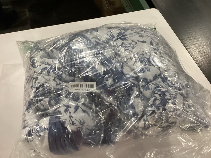 Condition photo showing Good Condition for WONGS BDEEING Quilt King Size, Blue Quilt Bedding Set with 2 Pillowcases, Botanical Quilt for King Bed, Soft Microfiber Lightweight Coverlet Bedspread for All Season (110"×90", 3 Pieces) King(110"×90") Blue