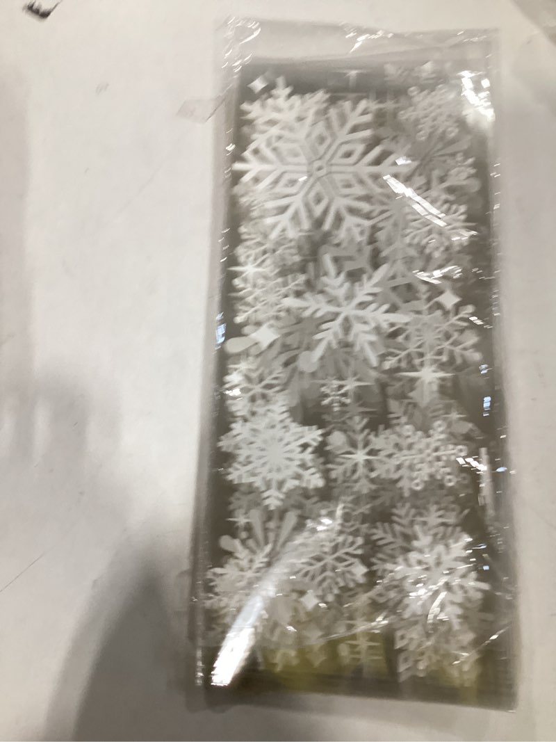 GOMANCHE 100 Pieces Christmas Snowflake Cellophane Bags, Xmas Snowflake Clear Candy Bags with Metall