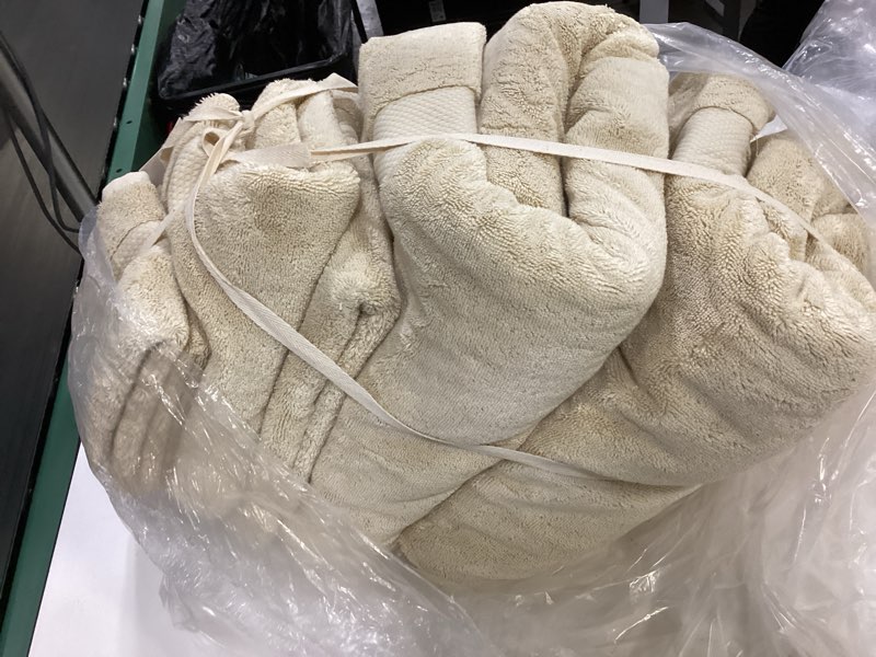 Condition photo showing Good Condition for quince turkish ultra plush bath towel bundle/ linen