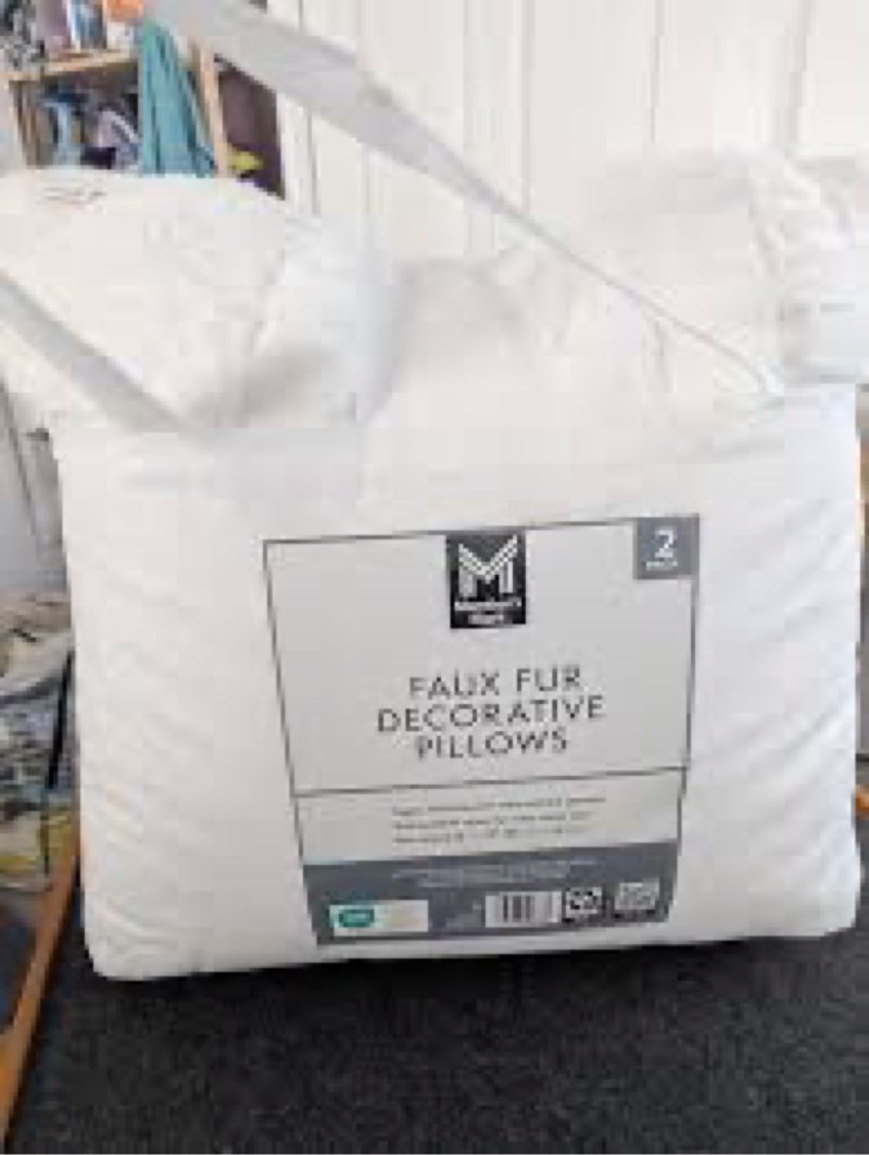 member's mark 2-pack ruched faux fur decorative pillows, 22\" x 22\" white