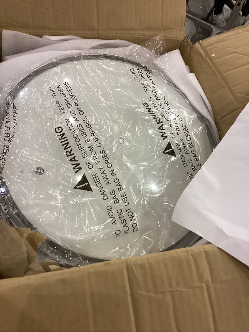 Condition photo showing New/Like New for WARMOUNTS Round Chafing Dishes for Buffet with Glass Lid, 5QT 4 Pack Chafers and Buffet Warmers Set with Mirror-Polished Stainless Steel, Rolled Rim, Stackable, Lid Holder for Parties, Catering