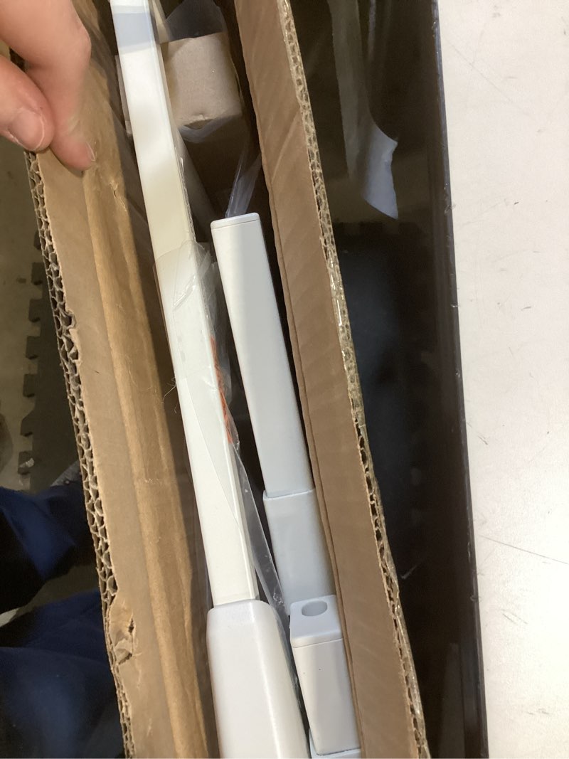 Condition photo showing Good Condition for babelio safety gate door fits for stairs, narrow and wide doorways with auto close, easy install, no drilling, pressure mounted for baby, child, pets, dog/puppy, 26''-40'', white white 30"tall 26"-40" wide