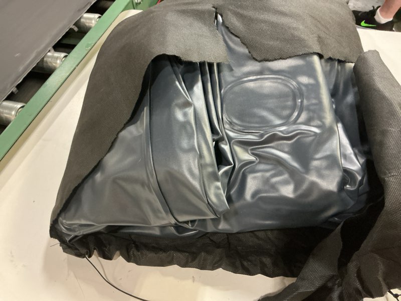 Condition photo showing Good Condition for sennoul air mattress queen with built in pump, inflatable mattress blow up mattress 16 raised comfort,upgraded surface portable bed, air bed for home, guest, camping, colchone inflable, 650 lbs 16" queen
