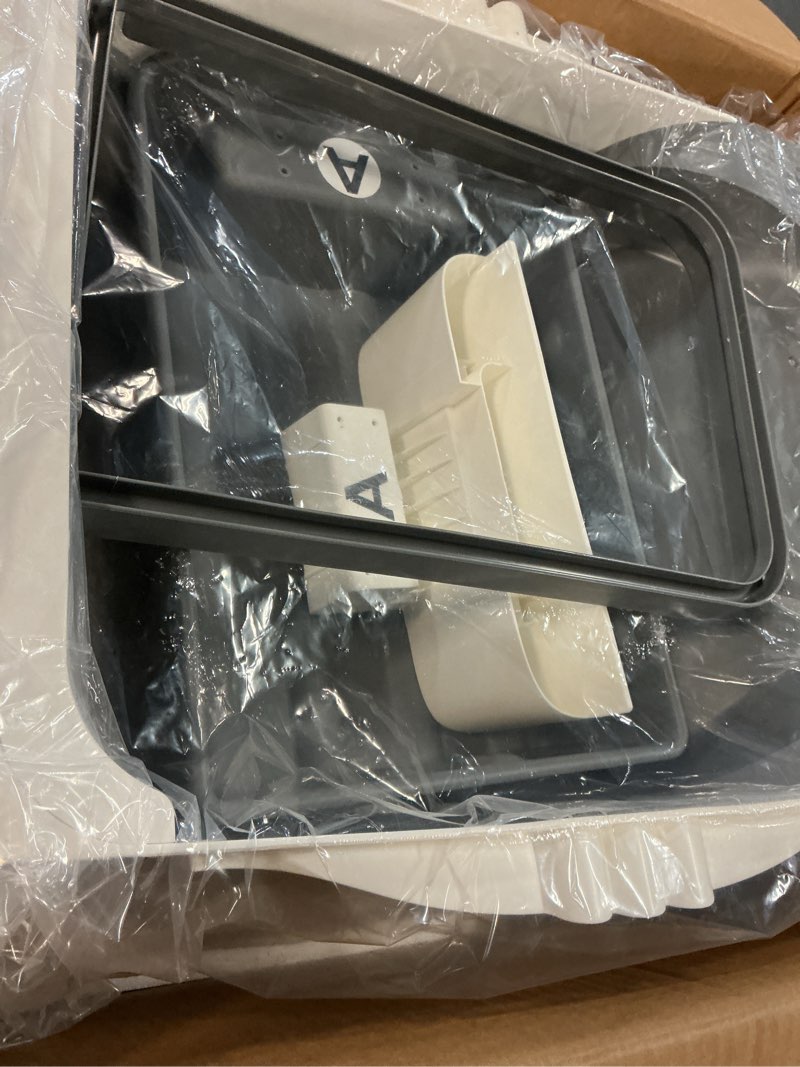 Condition photo showing Good Condition for automatic cat litter box self cleaning - app control, open-design, smart health monitor, suitable for medium cats and kittens, anti-pinch safety, quiet operation - white
