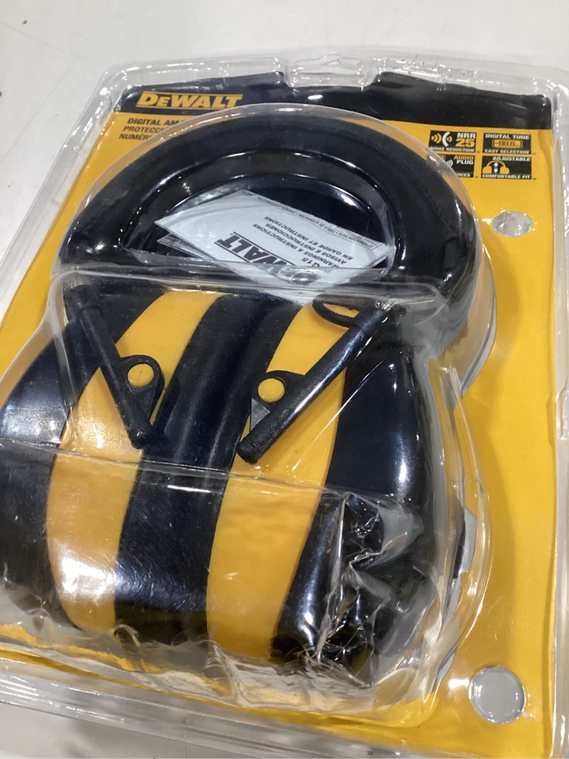 Condition photo showing New/Like New for DeWalt DPG15 Industrial Safety Electronic Hearing Muff