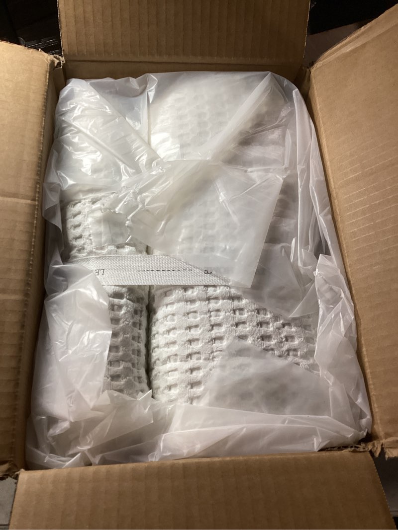 Condition photo showing New/Like New for Levtex Home Mills Waffle Full/Queen Quilt Set (88x92in) with 2 Pillow Shams (26x20in) - Bright White - 100% Cotton Full/Queen Size Quilt Bedding Set - Lightweight, Soft, Pre-Washed Full/Queen Quilt Bright White