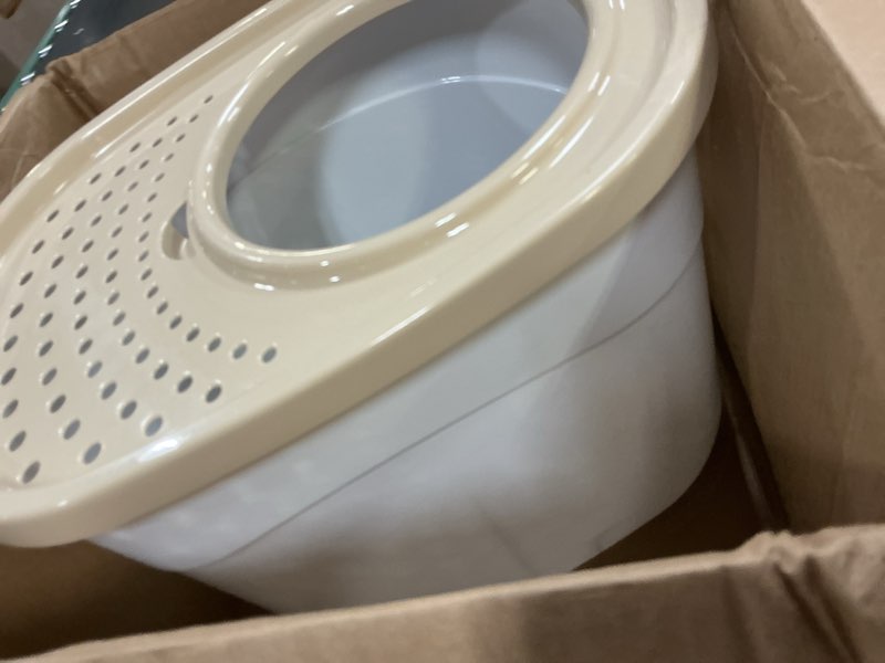 Condition photo showing Good Condition for iris usa cat litter box large top entry with lid enclosed covered hooded design litter catching scatter shield pan dog proof pet proof scoop included odor control for indoor cats kittens white/beige oval white w/ scoop
