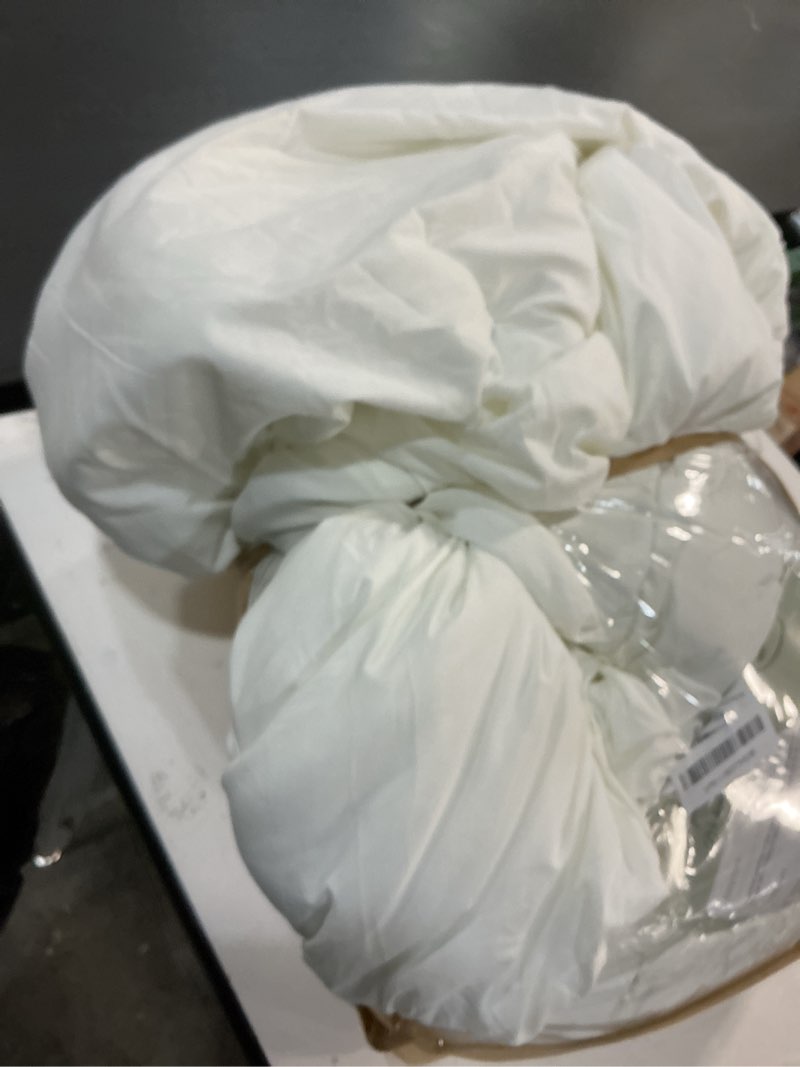 Condition photo showing As Is for ROSGONIA Queen Comforter Set Ivory, 3pcs(1 Boho Ivory Comforter & 2 Pillowcases) All Season Soft Bedding Lightweight Bedspread Blanket Quilt Bed Queen Comforter 90"x90" Ivory