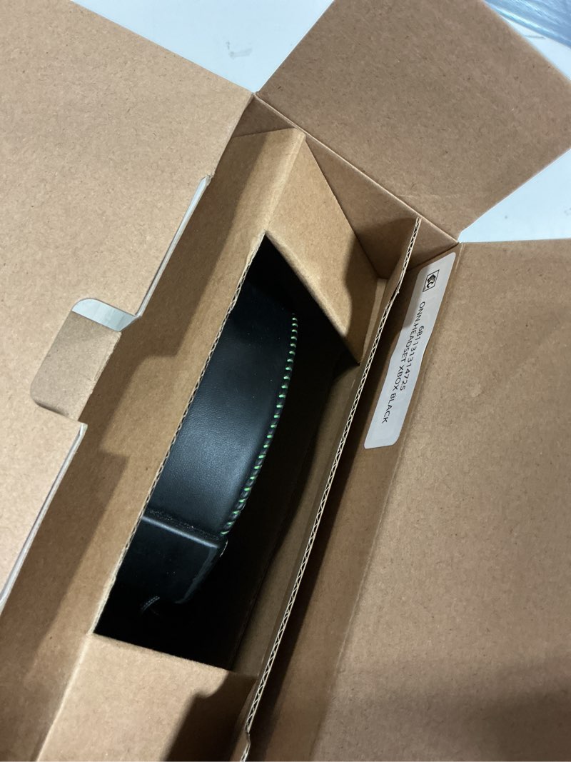 Condition photo showing Good Condition for onn xbox wired video game headset with 3.5mm connector, flip-to-mute mic, cooling gel earpads and 50mm speakers - black and green
