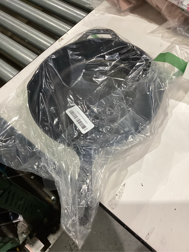 Condition photo showing New/Like New for Lodge 10.25 Inch Cast Iron Skillet – Pre-Seasoned Frying Pan with Teardrop Handle – Oven, Stovetop, Grill & Campfire Use – Made in USA – Durable, Non-Toxic, Even-Heating Cookware – Black 10.25 Inch (1 Count)