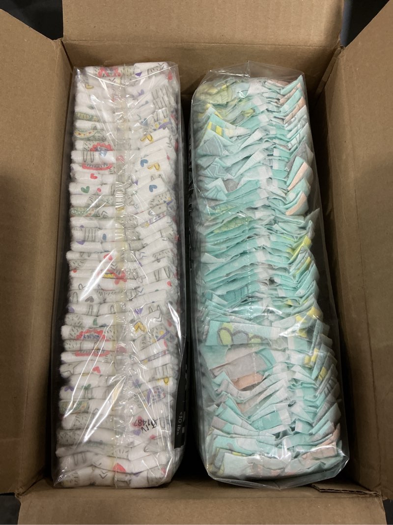 Condition photo showing New/Like New for The Honest Company Comfort Dry Disposable Diapers for Sensitive Skin, Hypoallergenic, Above It All + All The Alpacas, Club Box Size Newborn 72 Count Newborn (72 Count) Above It All + All the Alpacas