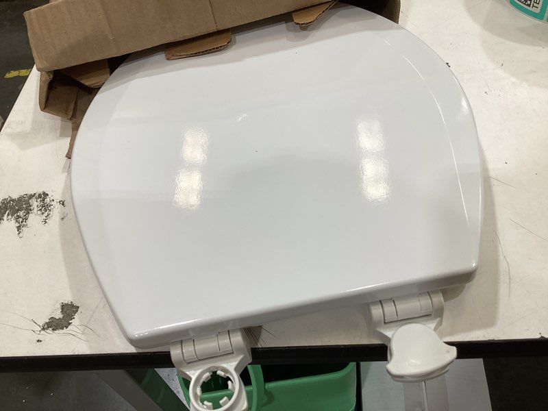 Condition photo showing As Is for bemis 500ec 390 toilet seat with easy clean & change hinges, 1 pack round, cotton white