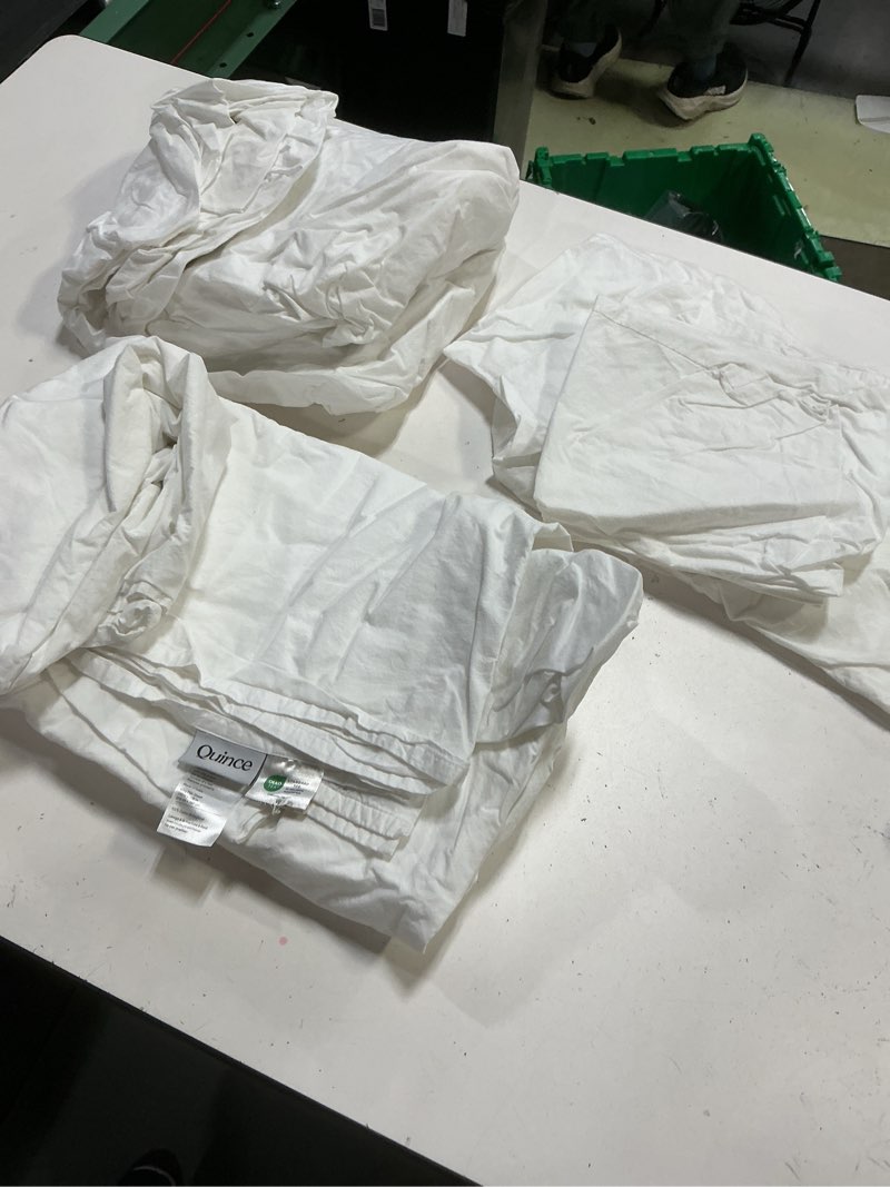 Condition photo showing Good Condition for quince 100% organic cotton king sheet set white