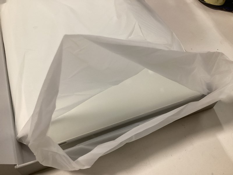 Condition photo showing Good Condition for ESR iPad Air 11 inch Case with Keyboard (M3,2025/M2,2024), iPad Pro 11 & iPad Air 5/4 Magic Case, Easy-Set Floating Cantilever Stand, Precision Multi-Touch Trackpad, White?NOT for iPad Pro 11 M4? iPad Air 11/5/4, iPad Pro 11 White