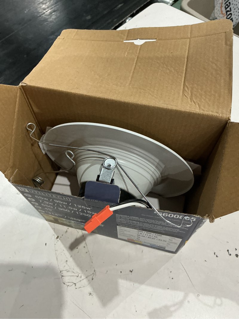 Condition photo showing As Is for utilitech white 6-in 1250 -lumens switchable white round dimmable led wet rated recessed downlight
