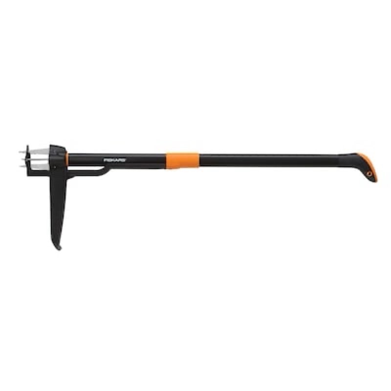 fiskars deluxe 4 claw with eject long-handle tool weeder