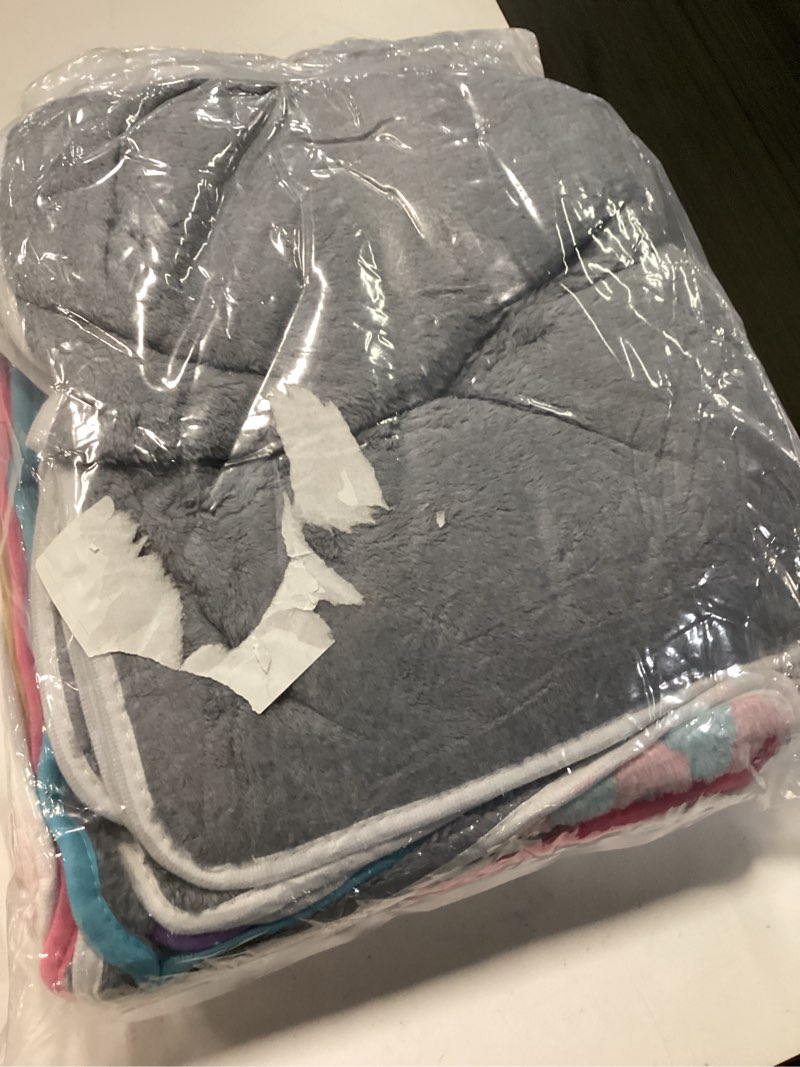 Condition photo showing Good Condition for newwiee 20 pcs waterproof small pet fleece blanket bulk washable small animal cage bedding guinea pig puppy dog cat pee pad liner accessories(assorted,18 x 13 inch) assorted 18 x 13 inch