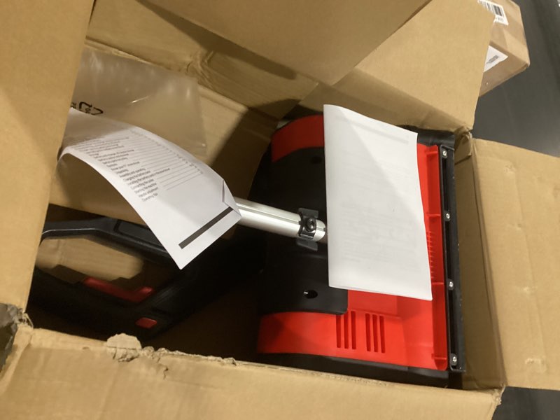 Cordless snow shovel