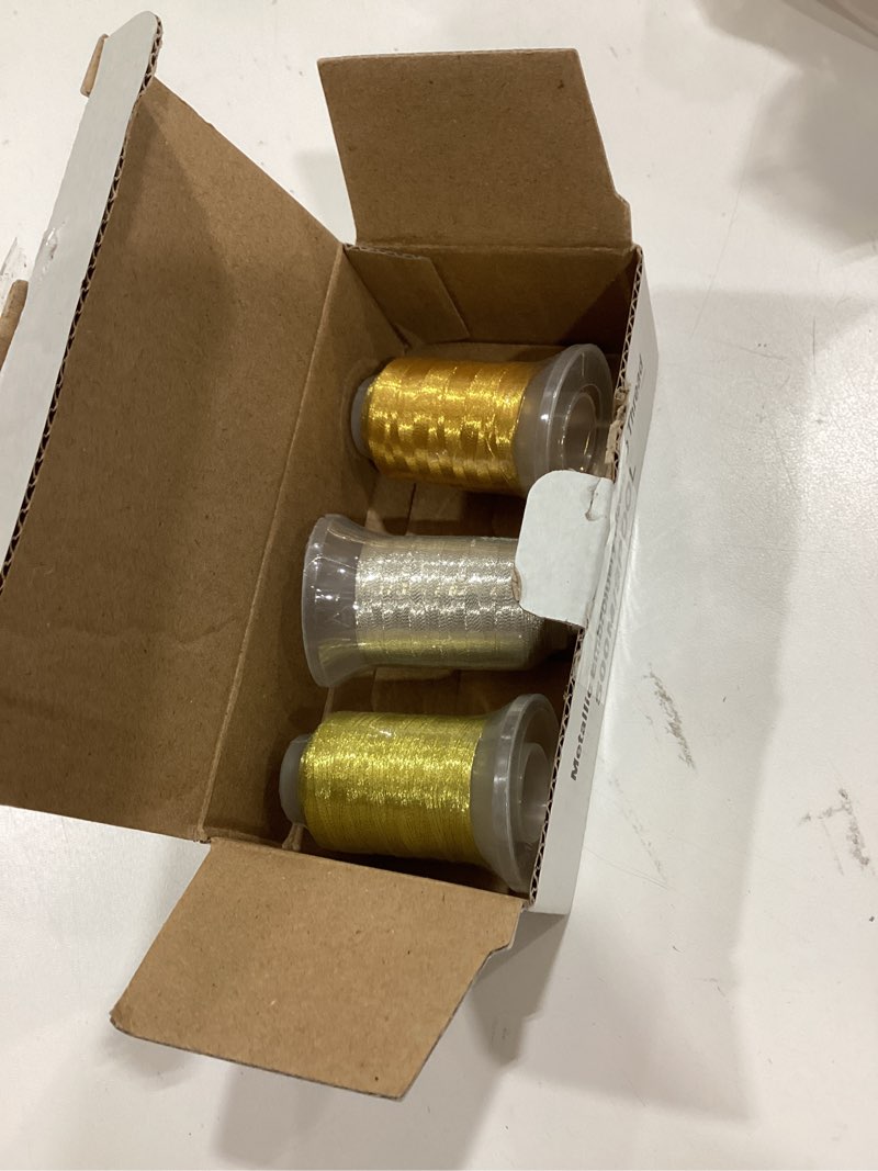 Condition photo showing Good Condition for new brothread 4pcs (2 gold+2 silver colors) metallic embroidery machine thread kit 500m (550y) each spool for computerized embroidery and decorative sewing 1xgold+1xvivid gold+1xsilver+1xlight silver