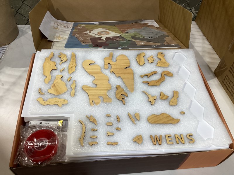 Condition photo showing Good Condition for handiwoo wooden world map 3d, wood world map wall art, multilayered wooden map of the world wall decoration, idea housewarming gift large wood travel map for home & office décor (xl)