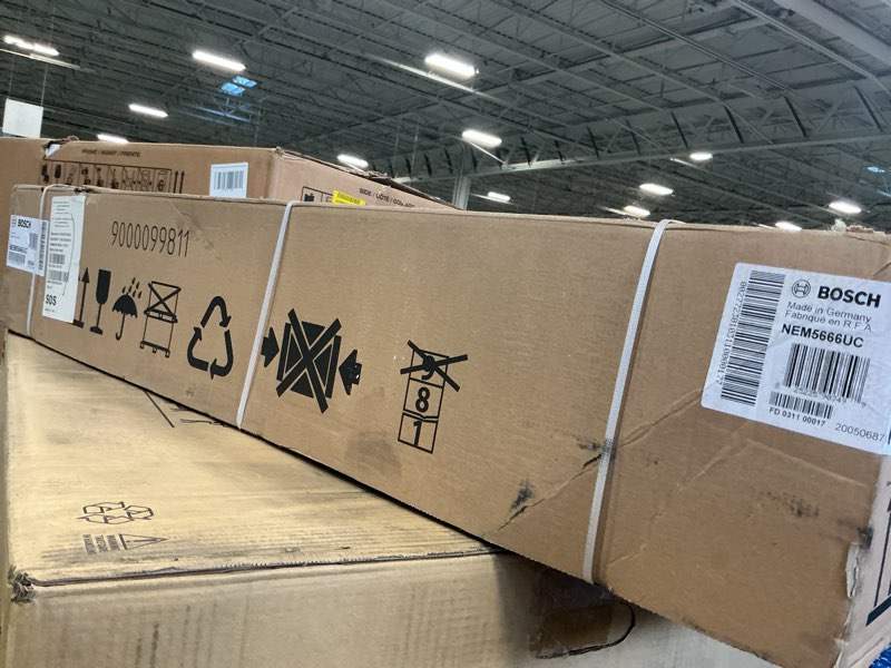 Condition photo showing item condition for Bosch - 500 Series 36" Built-In Electric Cooktop with 5 elements - Black