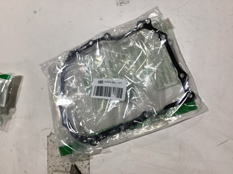 Condition photo showing Good Condition for ApplianPar CVT Transmission Cover Gasket for Subaru Forester Impreza Crosstrek Legacy Outback 2014-2018