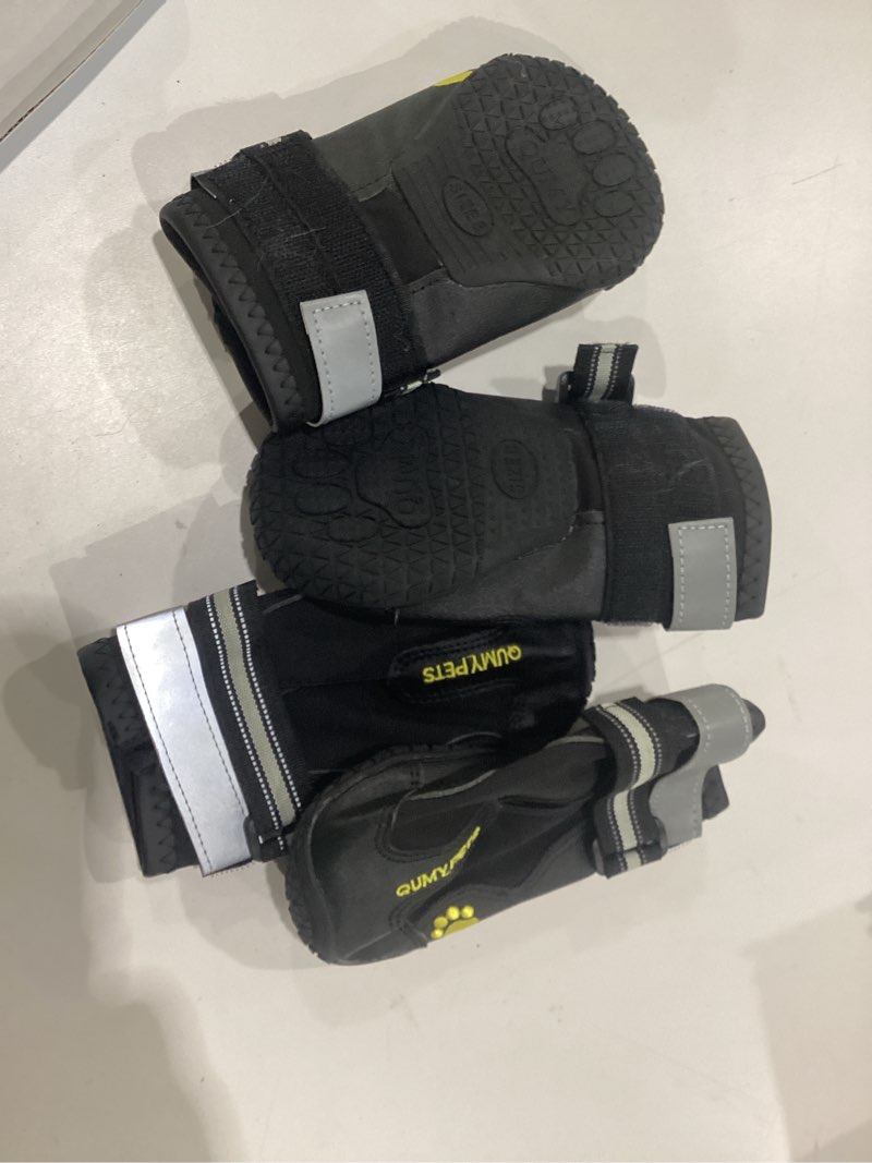 Condition photo showing New/Like New for qumy dog shoes for large dogs, medium dog boots & paw protectors for winter snowy day, summer hot pavement, water-resistant in rainy weather, outdoor walking, indoor hardfloors skid-resistant sole black size 8: 3.0''x3.3"(w*l) (pack of 4)