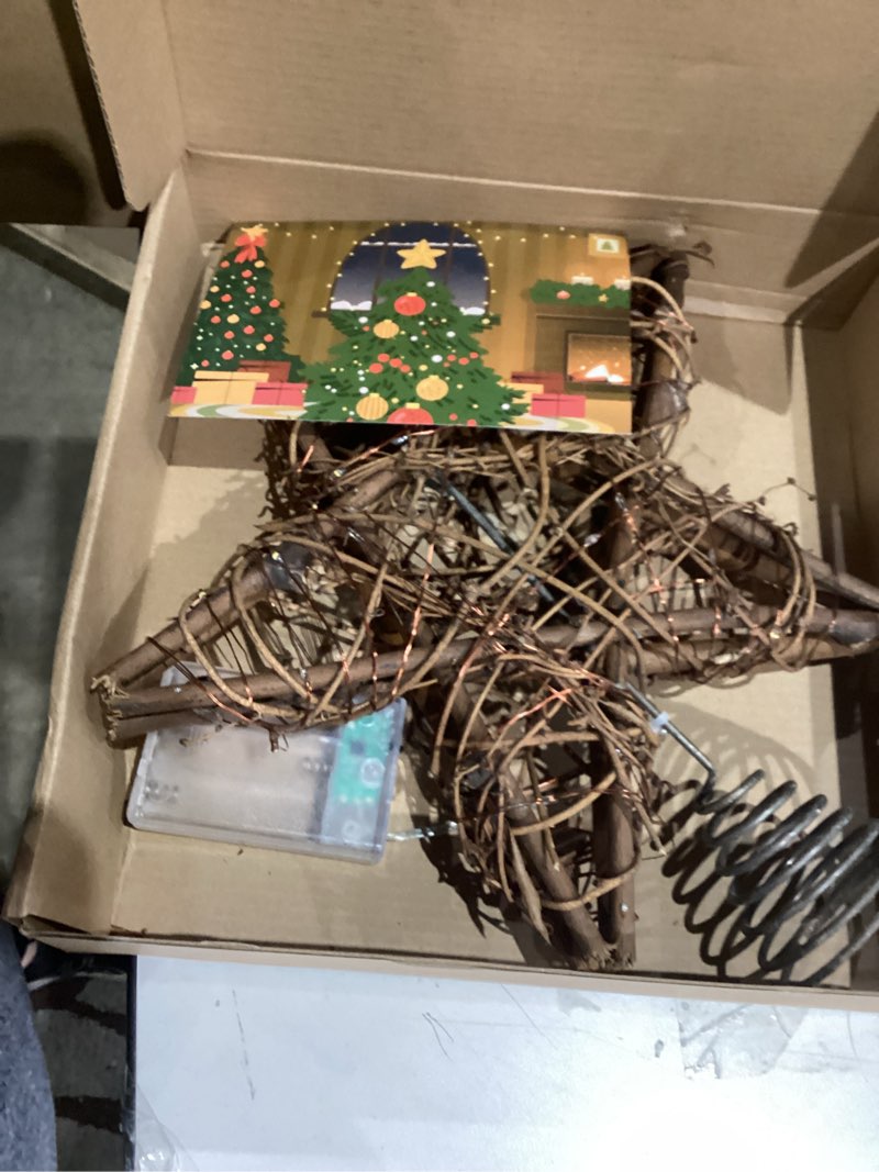 Condition photo showing New/Like New for Rattan Natural Star Christmas Tree Topper - Rustic Farmhouse Xmas Treetop with 50 Warm LED Lights for Indoor Christmas Tree Decorations Holiday Seasonal Decor