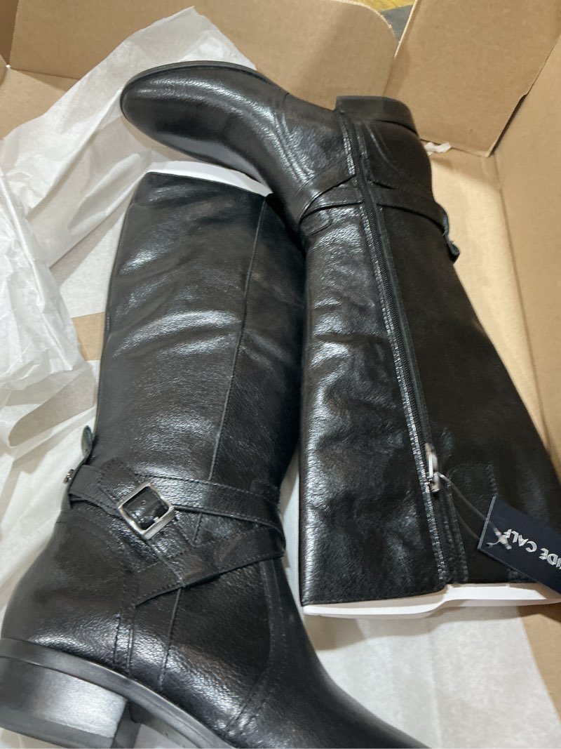 Condition photo showing New/Like New for naturalizer rena2 wide calf boots 7 x-wide black leather