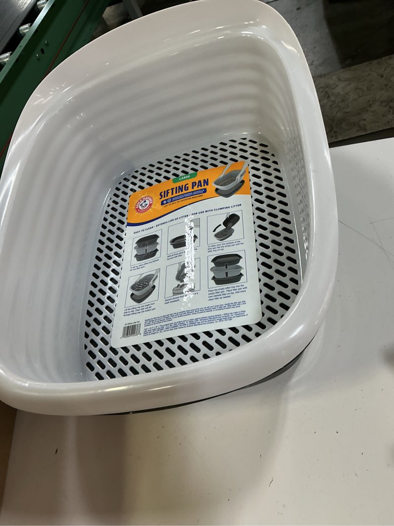 Condition photo showing Good Condition for arm & hammer large sifting litter box scoop free cat litter tray with microban, made in usa