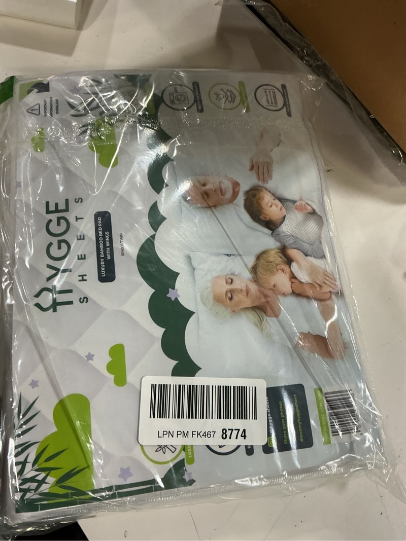 Condition photo showing New/Like New for hygge sheets®? organic washable incontinence bed pads with tucks - 100% waterproof reusable mattress protector underpads - rayon derived from bamboo - twin twin 1