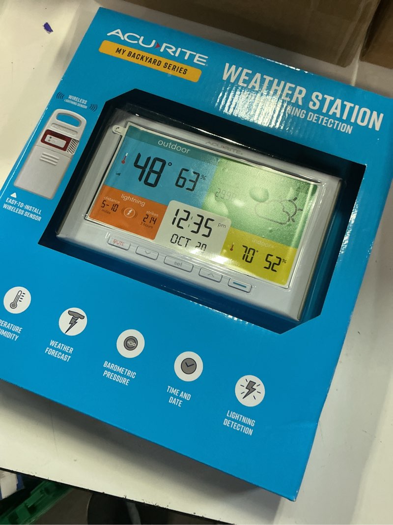 Condition photo showing Good Condition for acurite weather station forecaster for indoor/outdoor temperature and humidity and lightning detection with built-in barometer (01071), white white - with lightning detection