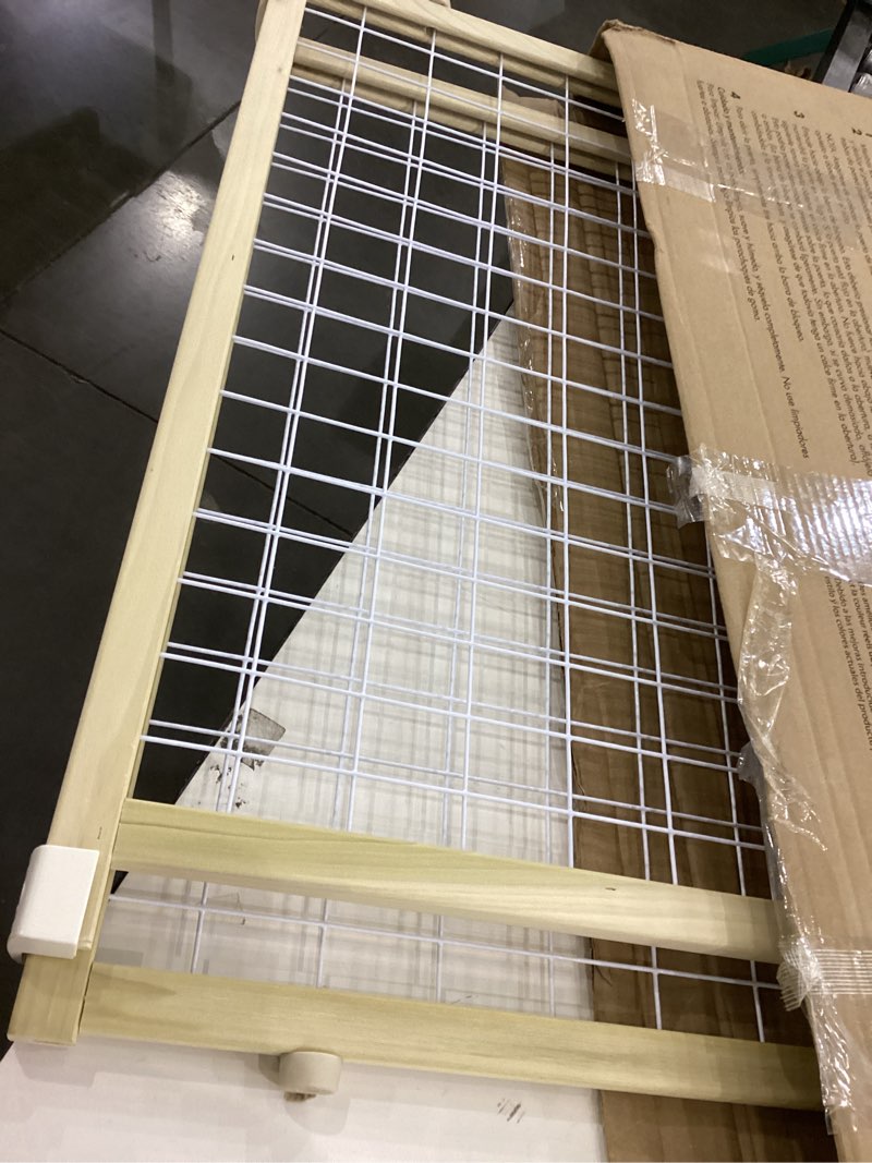 Extra wide wire mesh gate