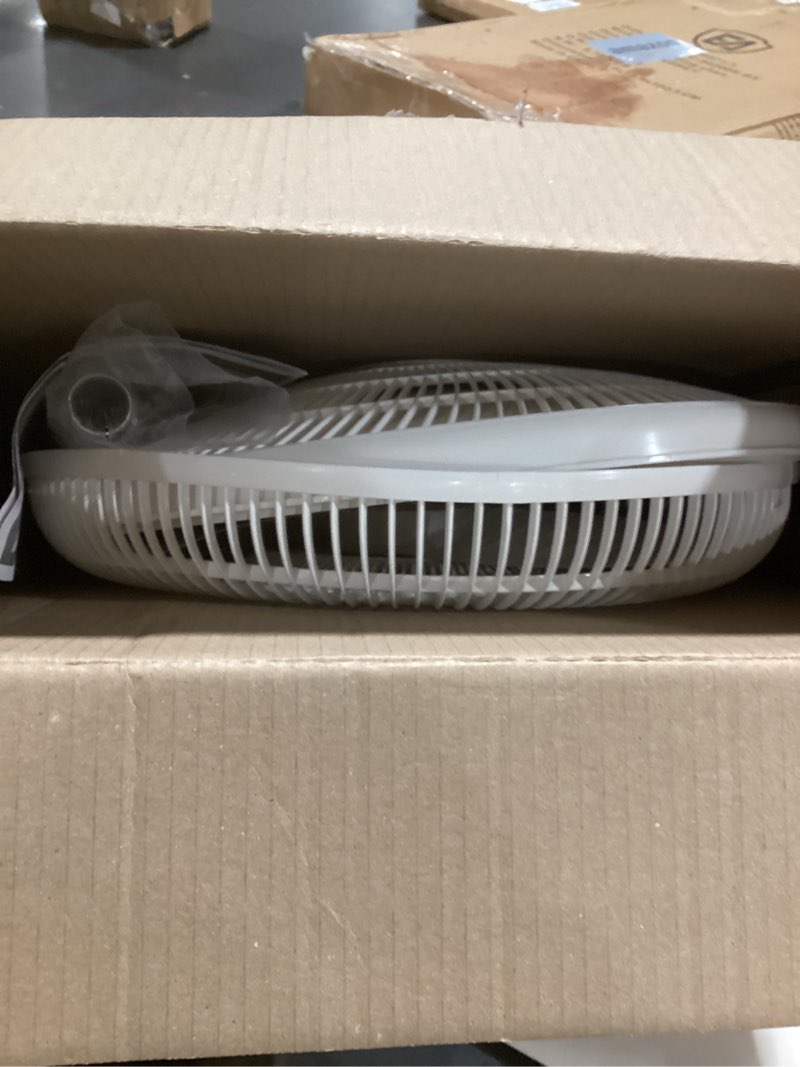 Condition photo showing New/Like New for Lasko 2520 Oscillating Stand Fan,White 16 Inch