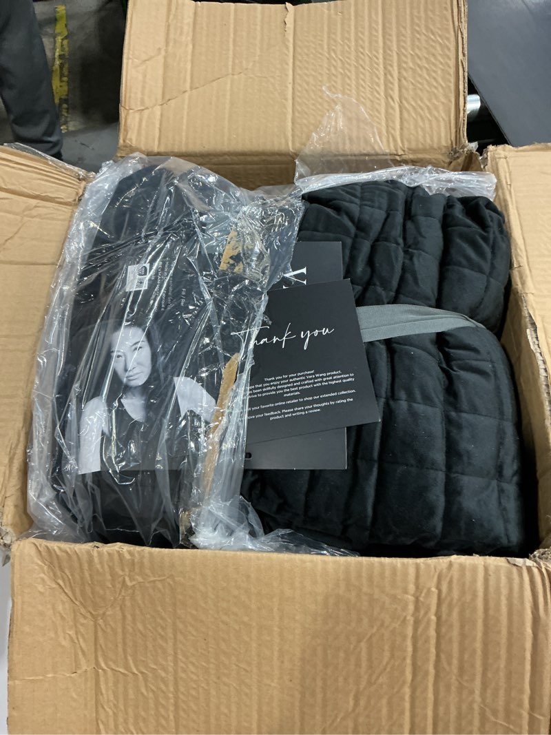 Condition photo showing Good Condition for Vera Wang- King Quilt Set, Ultra-Soft Bedding with a Lightweight Feel for Year Round Comfort, 3 Piece Bed Set with Matching Pillowcases (Diamond Black) King Diamond Black